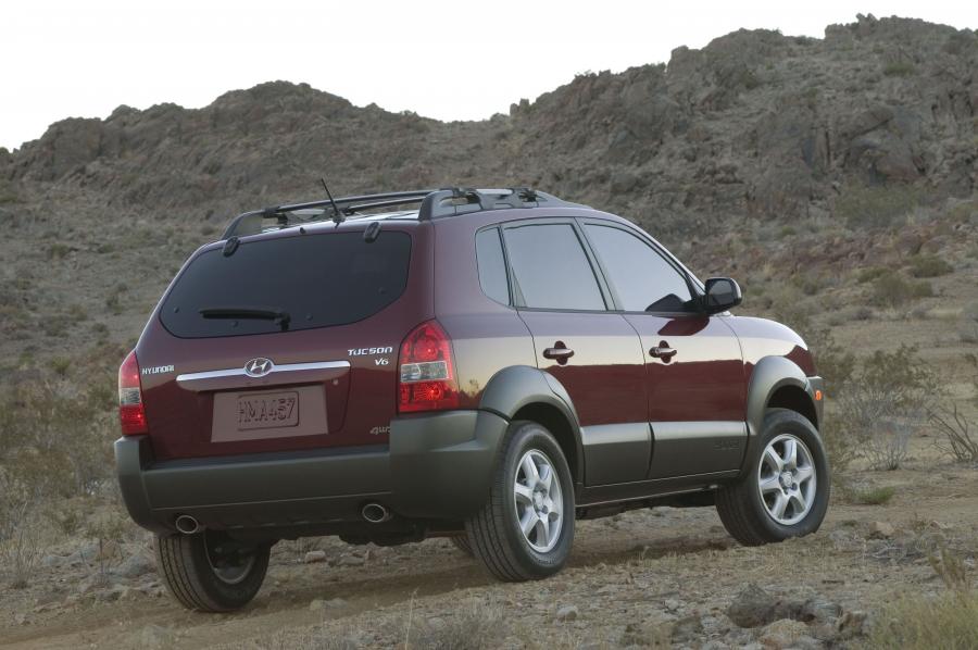  Hyundai Tucson 2004 года  (фото 46 из 74)